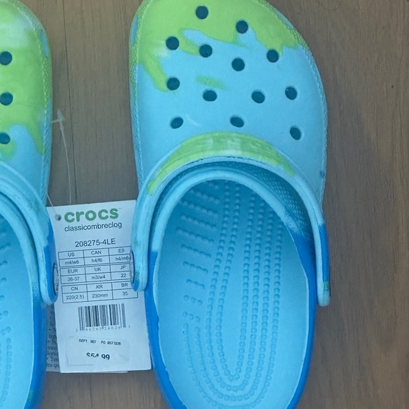 Crocs Unisex Classic Ombré Arctic Blue/Green Earth Travel Clog Sandals NWT - Picture 4 of 5